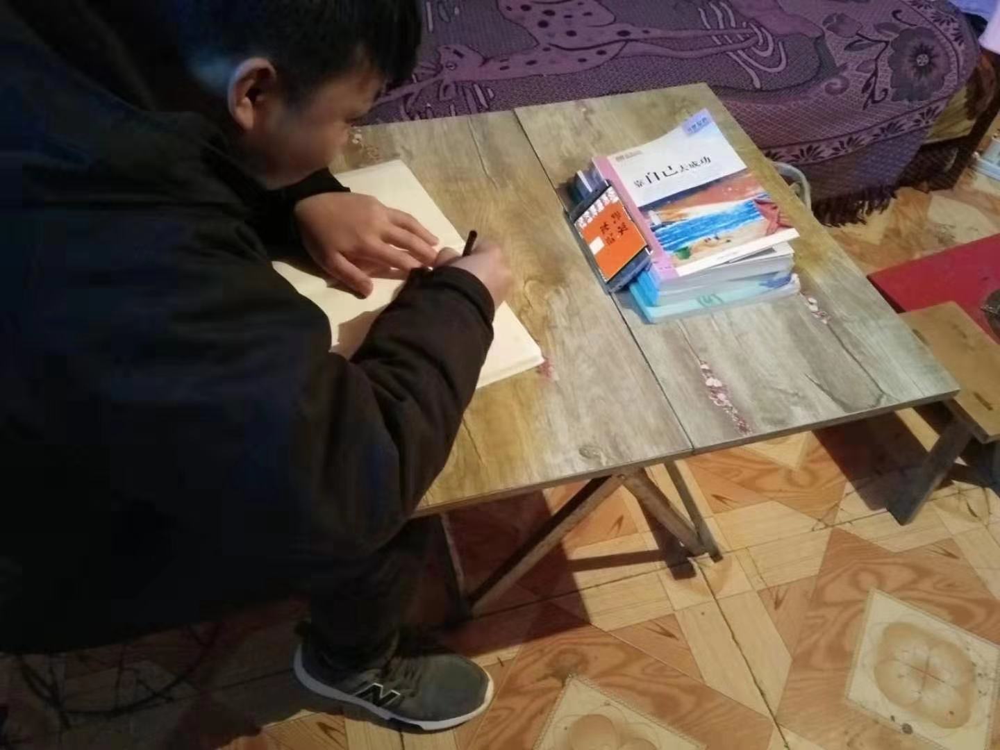 假期自主学习训练，不忘技能成才初心