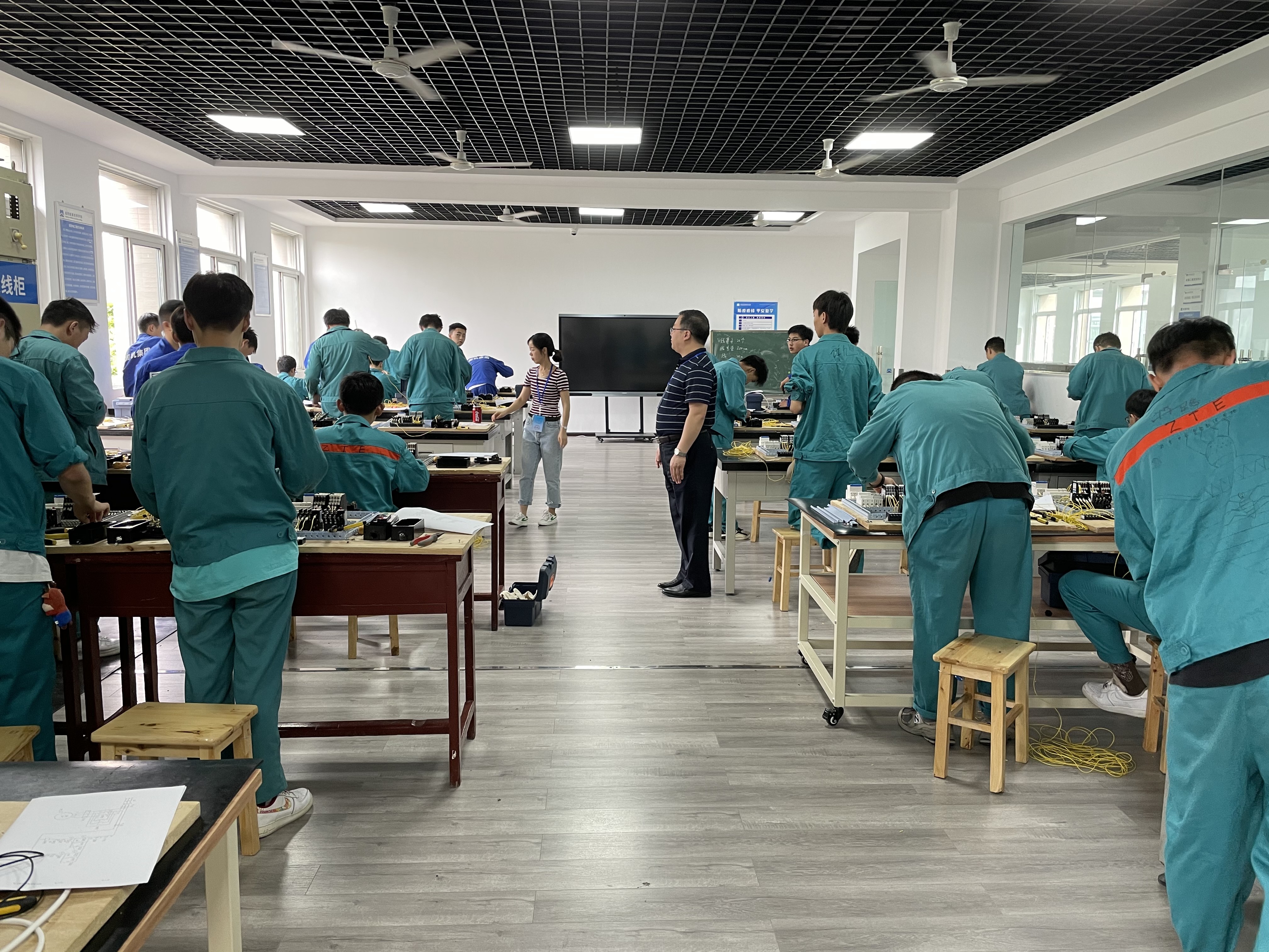 德阳安装技师学院顺利开展学生期末鉴定、认定工作
