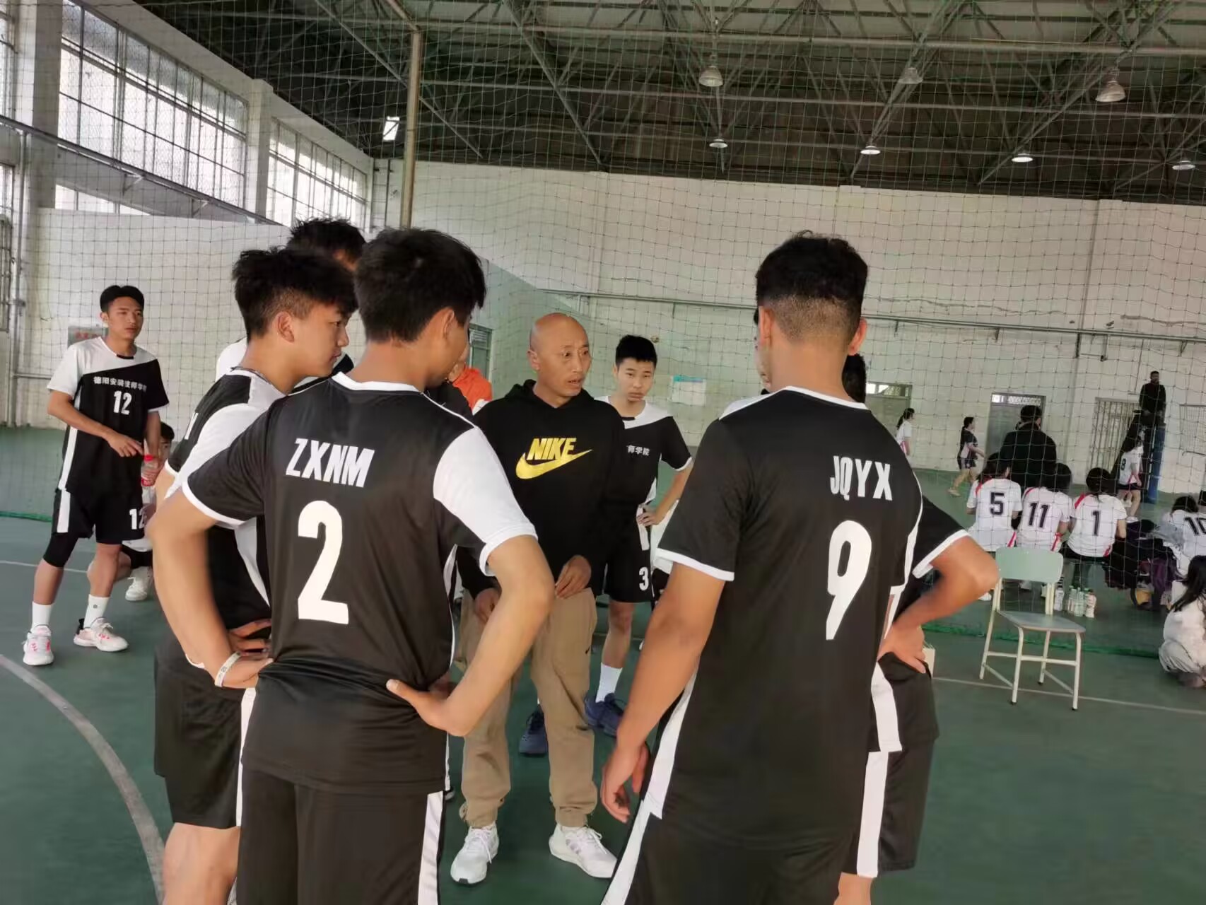 【我身边的老师】不忘初心勤耕耘，砥砺前行勇担当——刘九洲