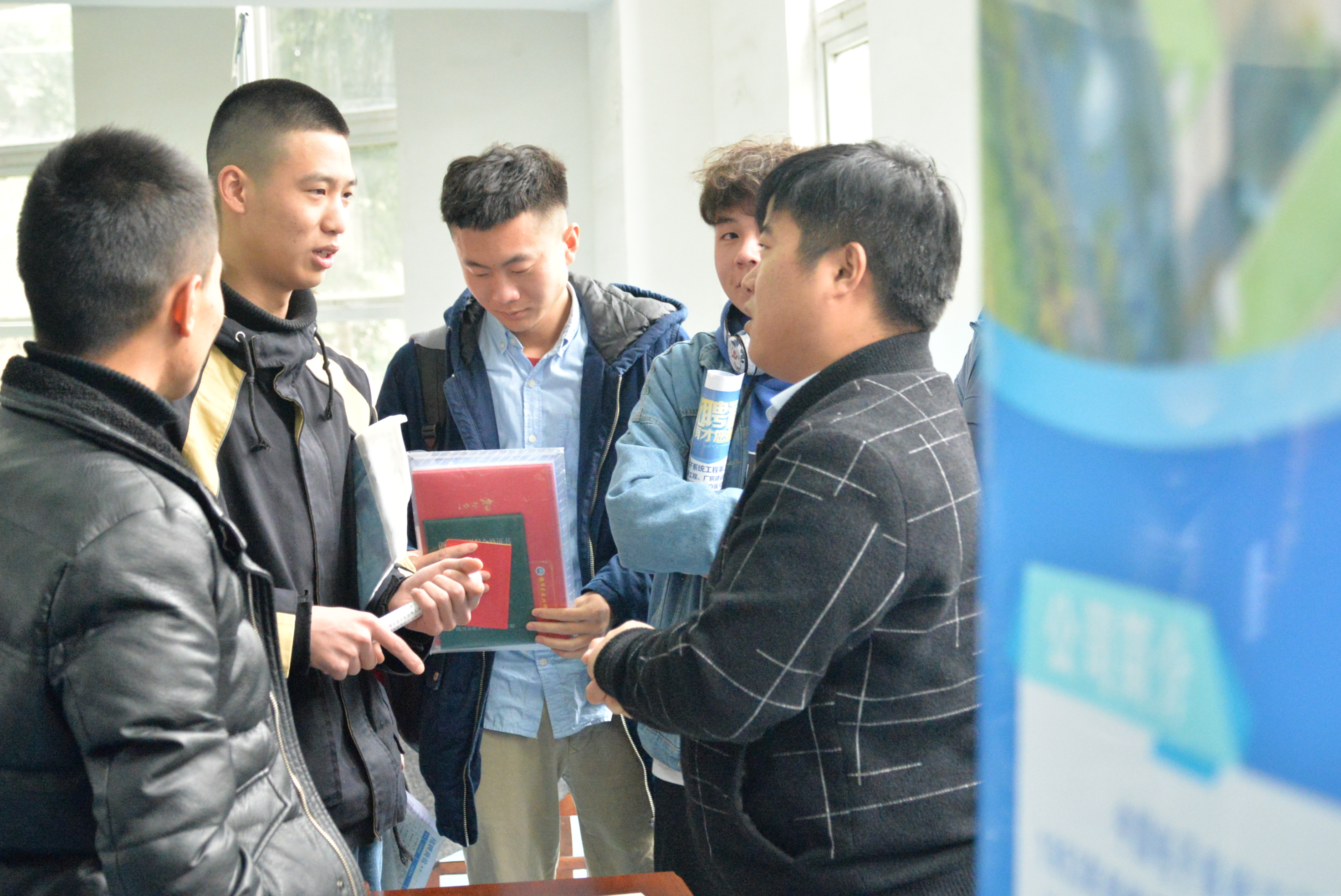 走进双选会，圆梦在安院