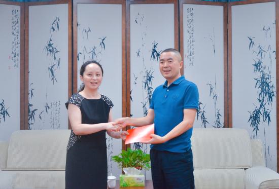 【简讯】情系老党员  关怀暖人心
