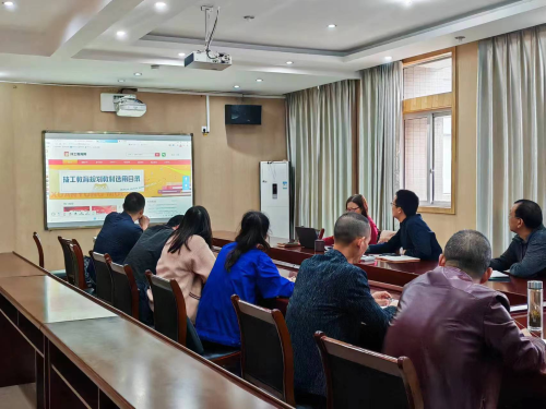 深入系部做教研活动，以促教研做实落地