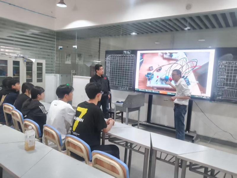 技能成就未来  创新点燃希望 ——德阳安装技师学院智造工程系学生创新创业大赛筹备会成功举行?
